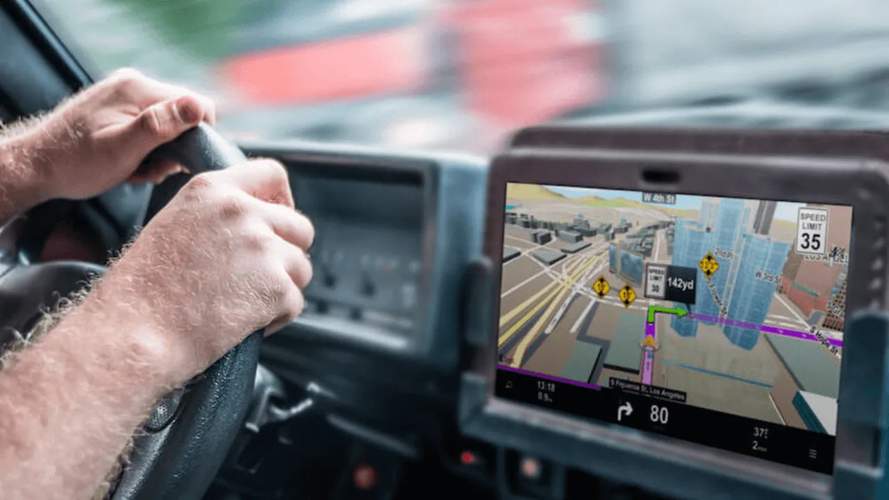 the best dash cam for truckers